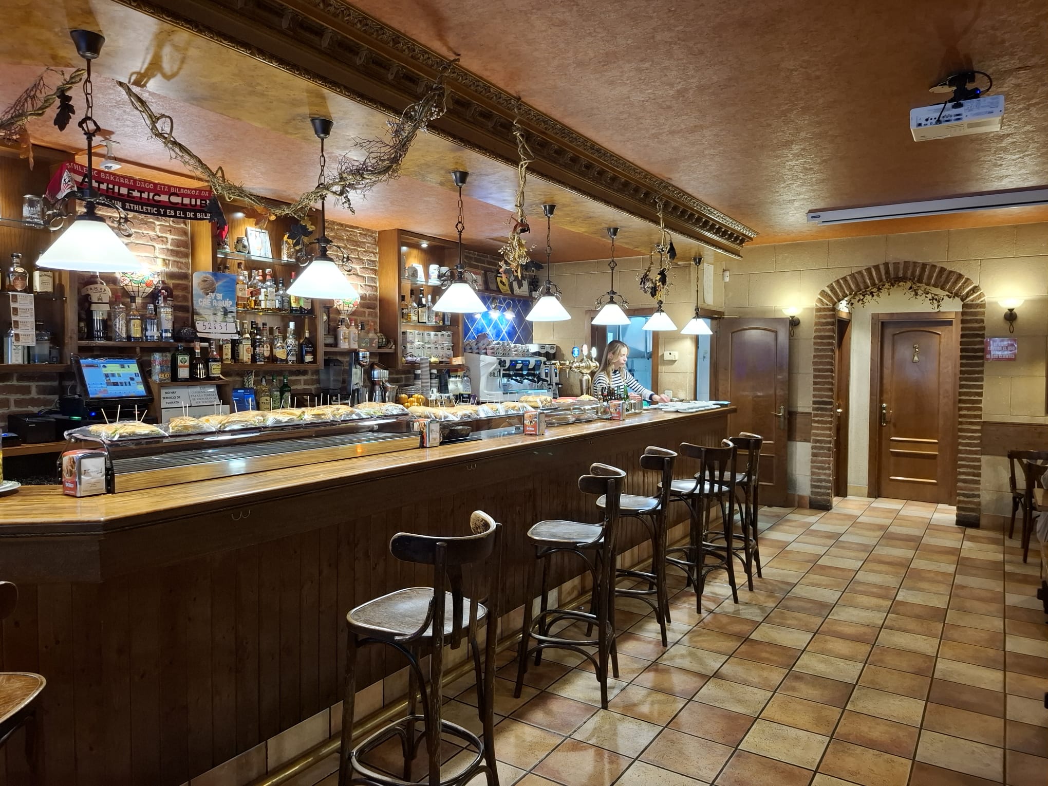 WhatsApp Image 2025-11-12 at 13.08.05 (1)